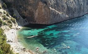 DIVINO LUC, frente a la Cala Racó del Corb